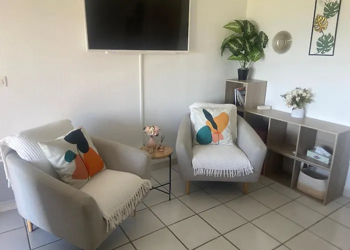 Grand Les Pieds Dans L'eau